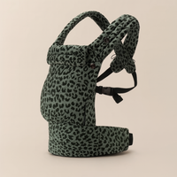 Groen met leopard print