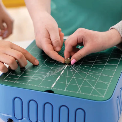 Cardboard Cutter Pro – Veilige Creativiteit voor Kleine Handjes!